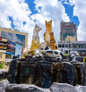 Cat Family Statue